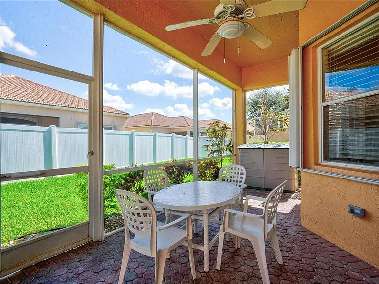 15323 Fiorenza Cir — Photo 38