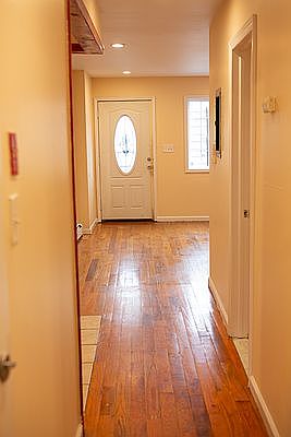 2nd image of 839 E 222nd St #2