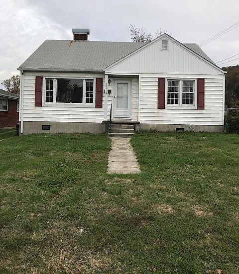 1st image of 220 E Gray St
