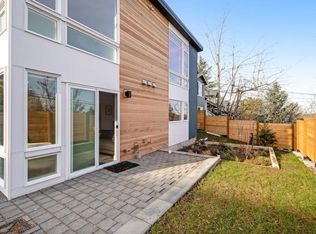 1201 25th Ave E #B, Seattle, WA 98112