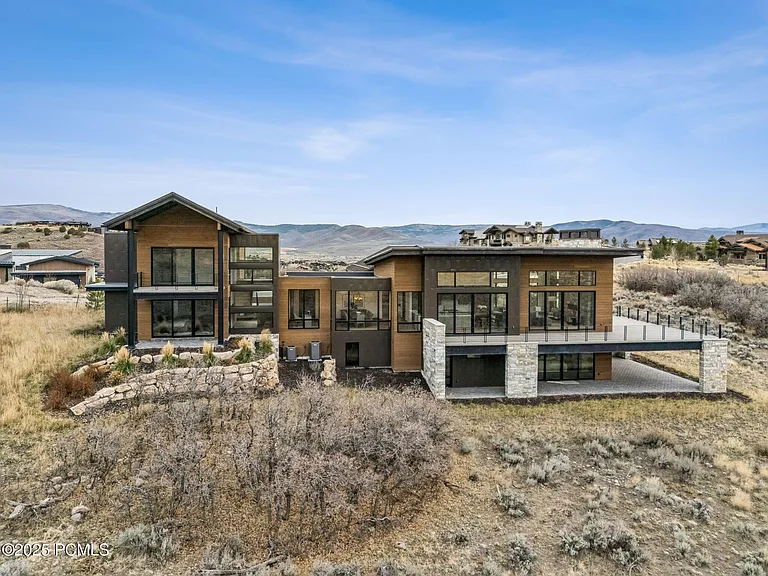2005 Lookout Peak Cir — Photo 85