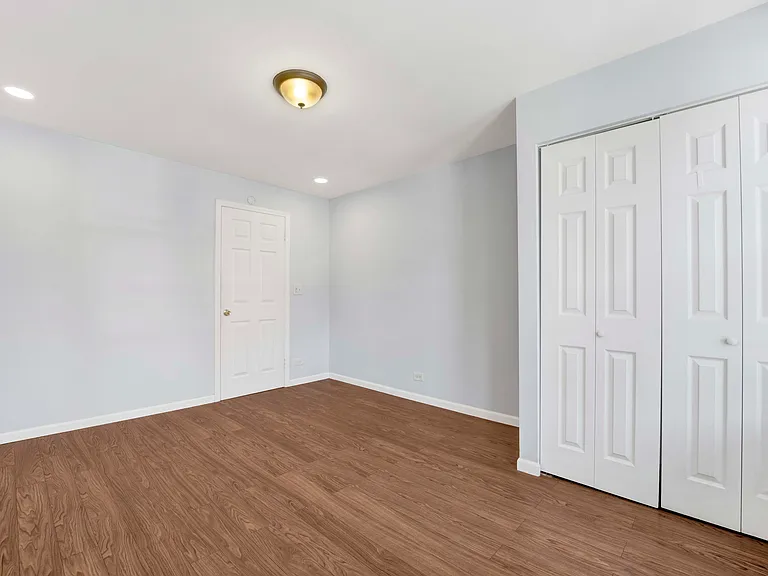 465 W 27th St #1F — Photo 13