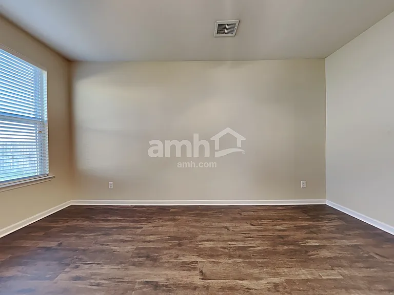 112 Orleans Ct — Photo 12