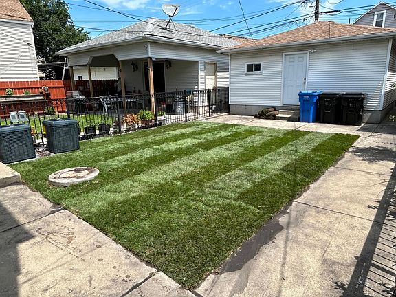 3rd image of 4517 S Marshfield Ave #1