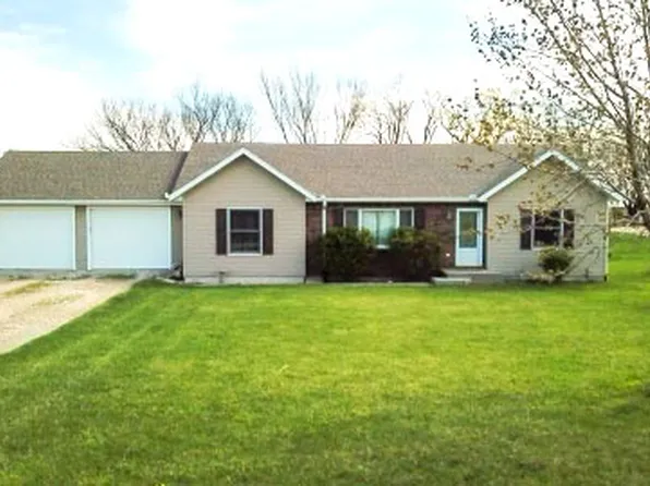 104 Cherokee Rd, Clarinda, IA 51632