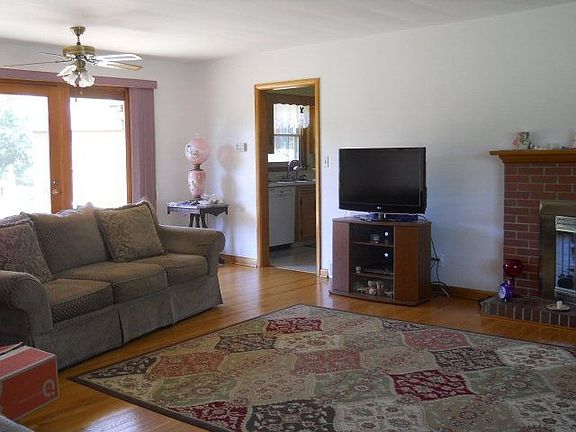 2nd image of 70 Fruit Hill Dr
