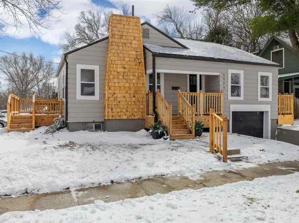 1223 Ginter Ave, Iowa City, IA 52240