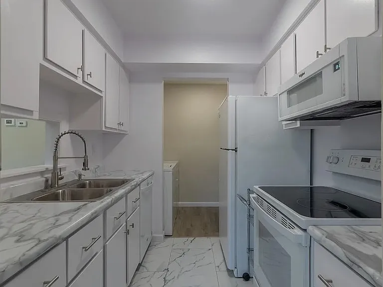 7970 Mentor Ave #D01 — Photo 6