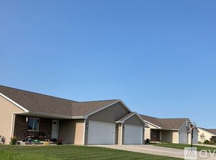 2384 Jacobsen Rd, Neenah, WI 54956
