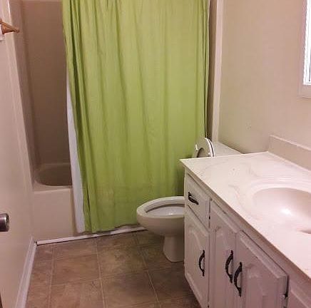 2nd image of 3462 Sycamore Ln