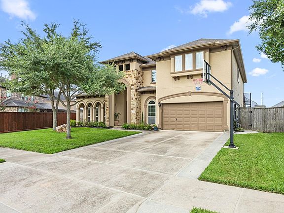 2nd image of 3726 Walker Falls Ln