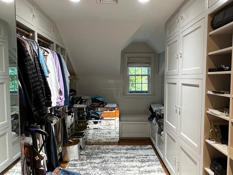 120 Merwins Ln — Photo 56