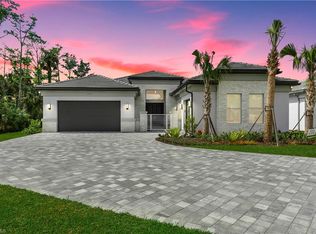 12084 Azalea Way, Naples, FL 34120