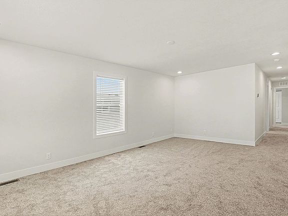 5th image of 4180 Shalimar Dr