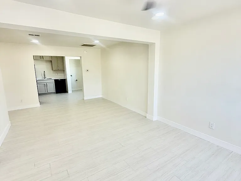 52119 Calle Avila #2 — Photo 5