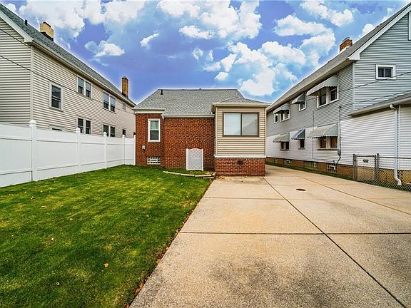 4th image of 2203 Lewis Dr
