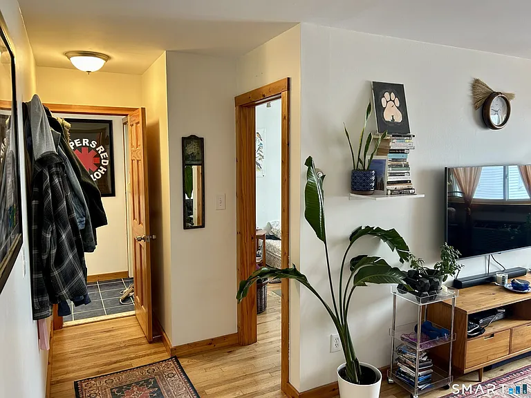 4 Van Zant St #B12 — Photo 8