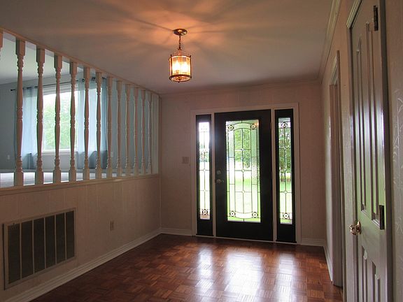 2nd image of 96 Gillespie St