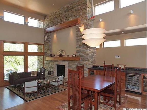 2nd image of 672 N Freeze Creek Cir
