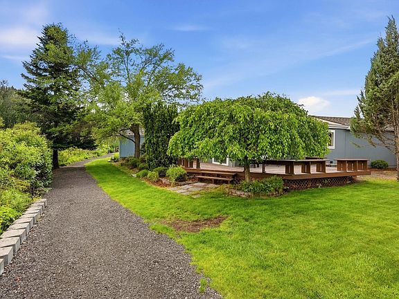 3rd image of 1021 W Sunny Creek Cir