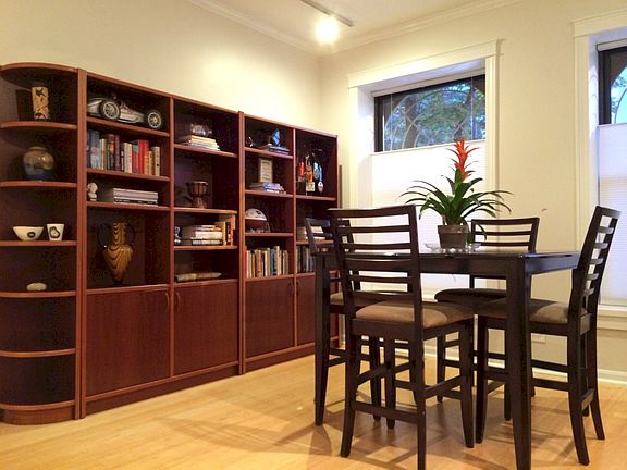 3rd image of 747 N Sedgwick St #1