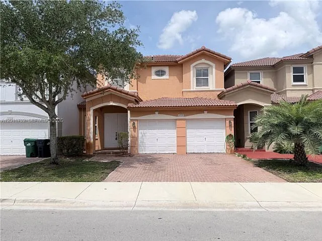 8720 NW 111th Ct — Photo 1