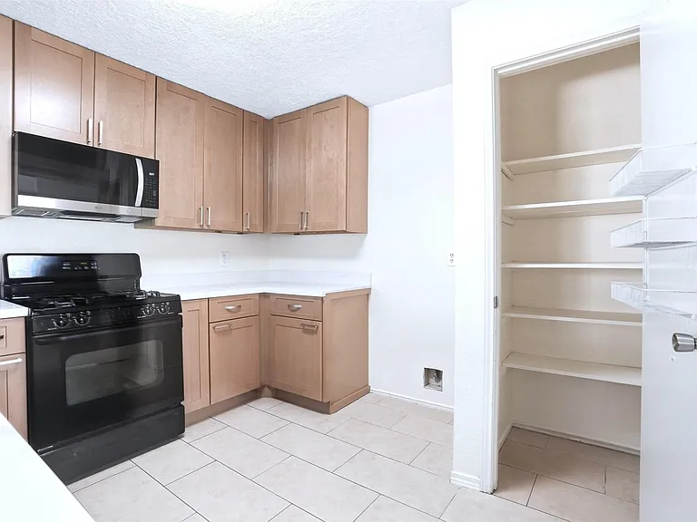 7502 Addicks Clodine Rd — Photo 18