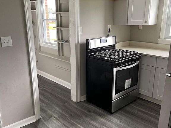 2nd image of 404 S Philadelphia Blvd #A