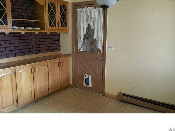 4th image of 6753 Schuyler Dr