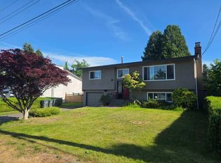 15516 17th Ave, Surrey, BC V4A 1V2