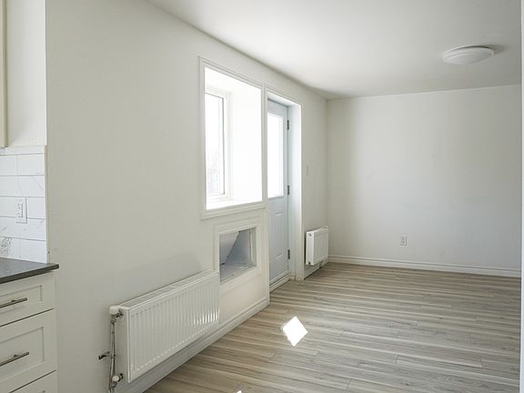 3rd image of 630 Cummings Ave #11526694