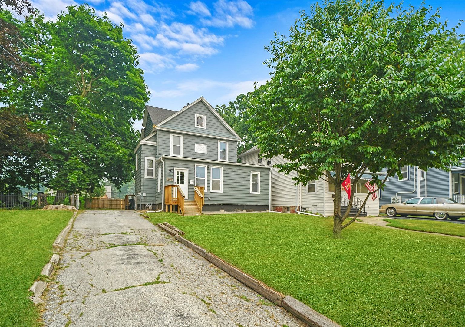 803 N County St, Waukegan, IL 60085 Zillow