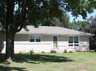 W292 Belleview Ave, Oconomowoc, WI 53066