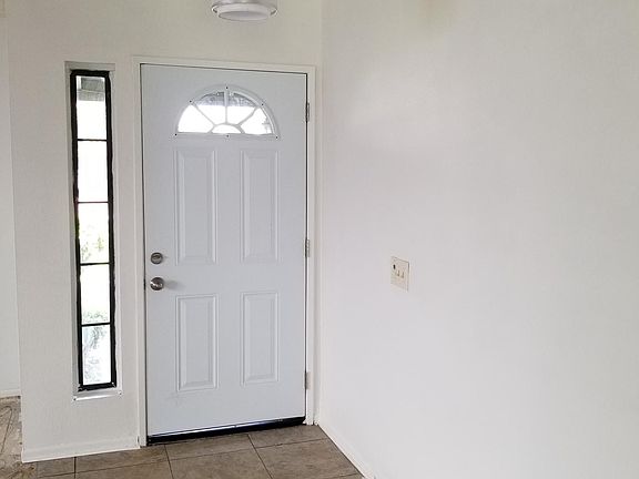 4th image of 624 S Church Ave