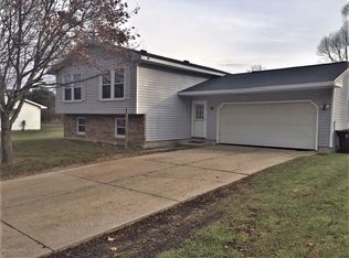 521 Bailey Dr, Big Rapids, MI