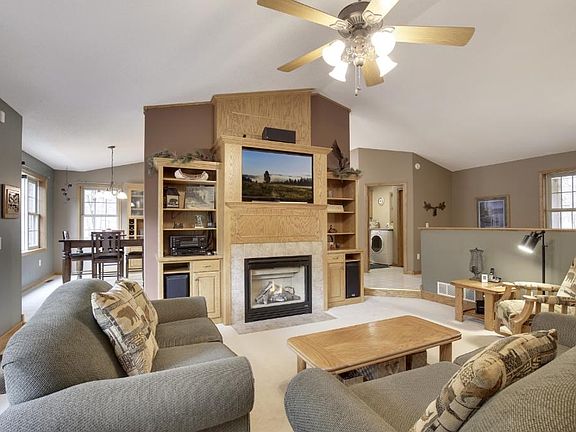 Oversized great-room with vaulted ceilings.
