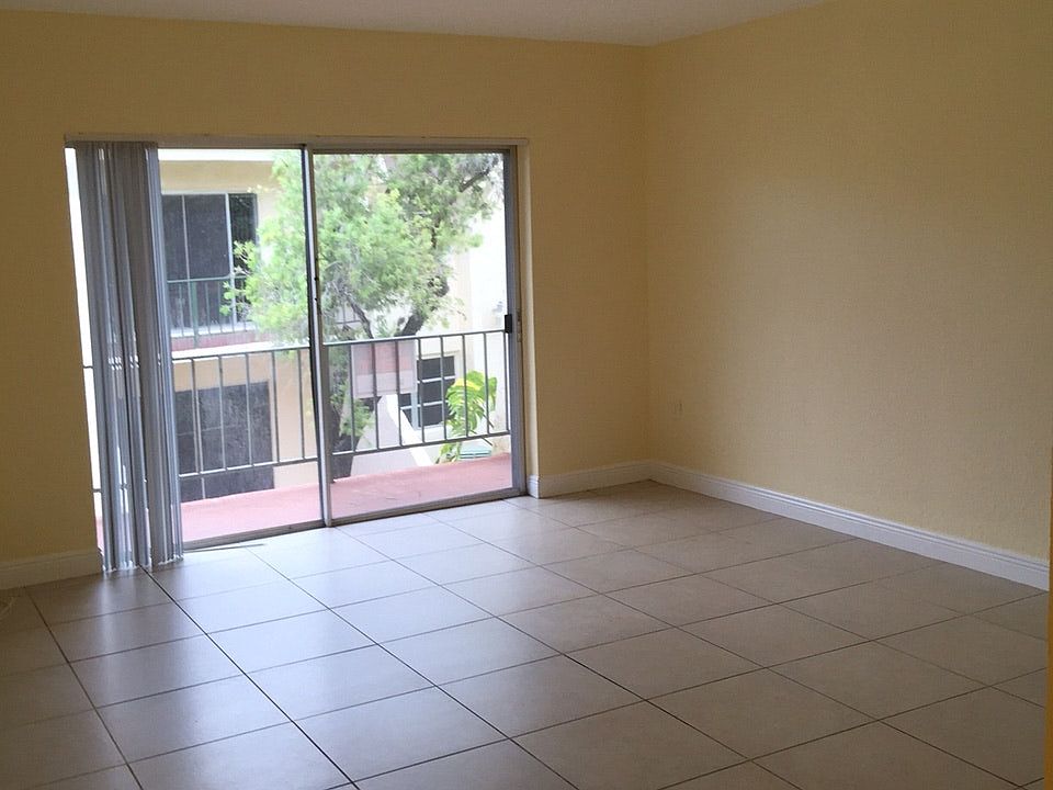 1st image of 13880 SW 90th Ave #202