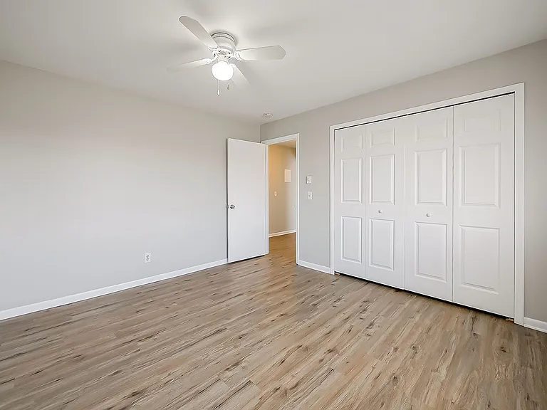 825 S Grand Ave — Photo 13