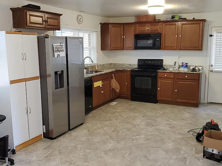 6833 Forestville Rd — Photo 3