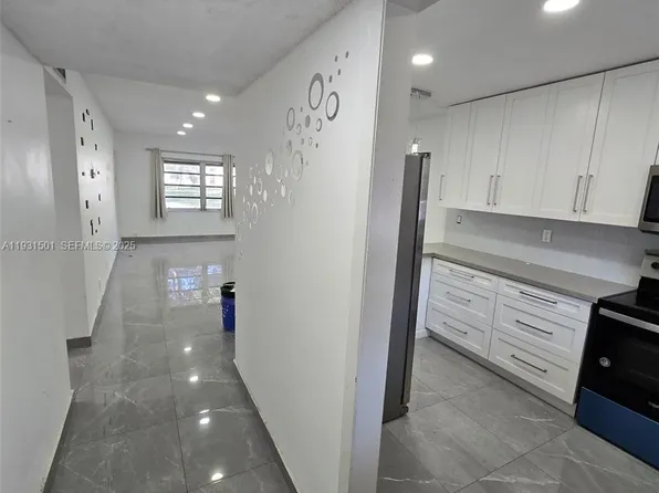 5130 SW 40th Ave, Dania Beach, FL