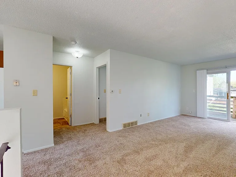 607 Meadow Pl — Photo 7