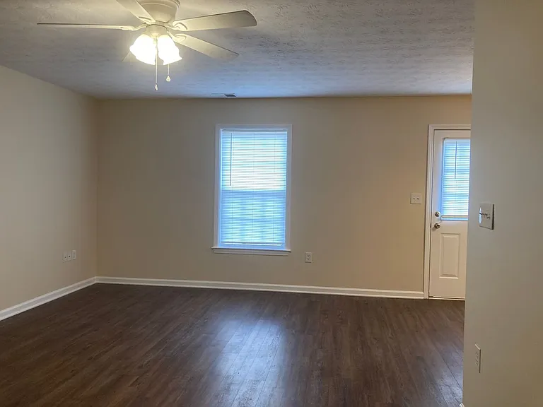 109 Kestrel Ct — Photo 18