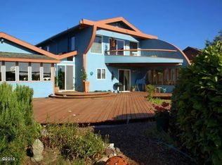 1060 NE Commercial St, Waldport, OR 97394