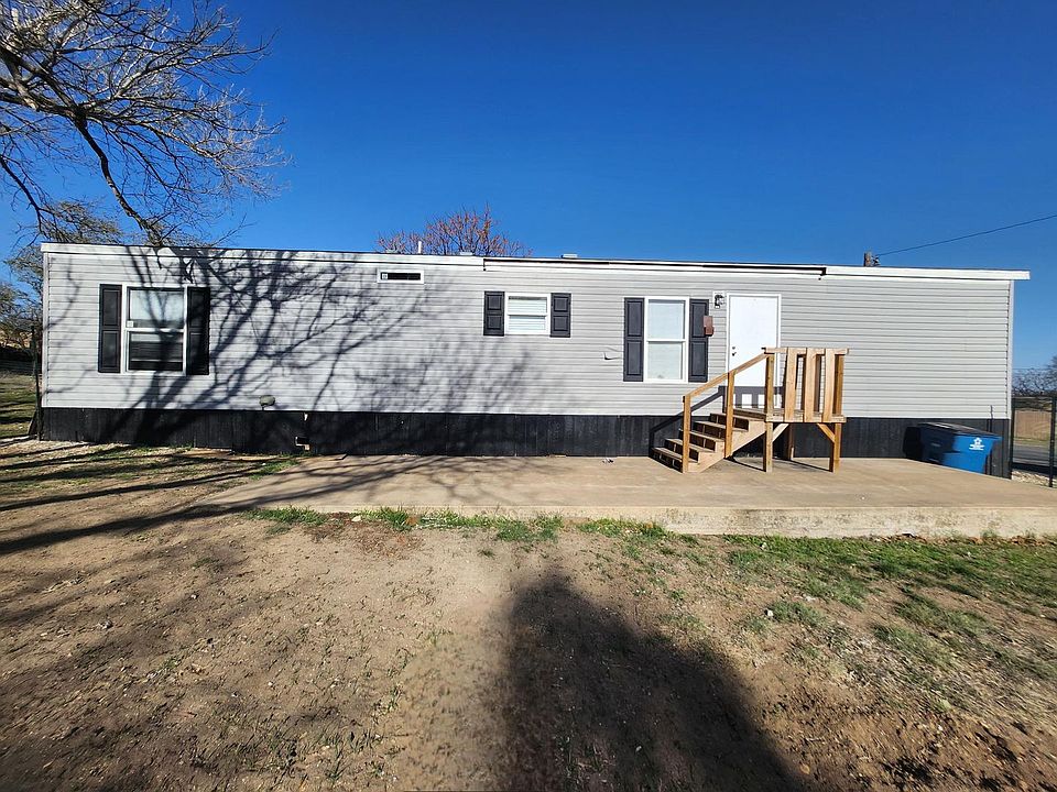 1st image of 301 Wood Dr