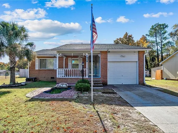 6409 Winter Park Dr, Fayetteville, NC 28304