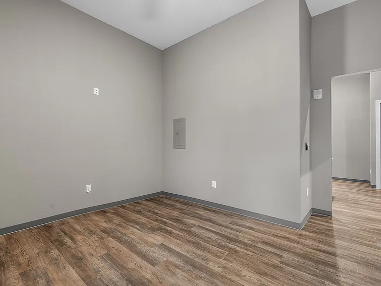 901 9th St #LOFT C — Photo 14