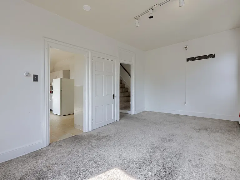 240 E Frederick St #2 — Photo 16