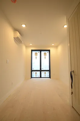 Rented by Miron Realty Group | media 74