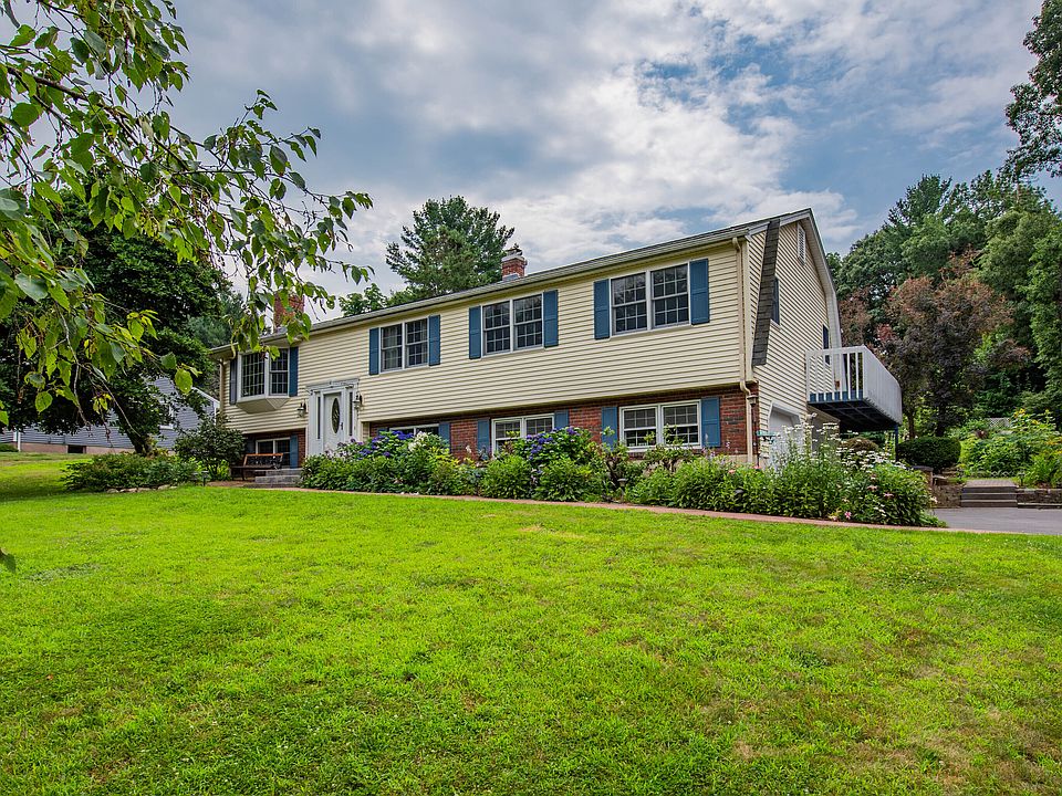 1st image of 18 Rosewood Drive