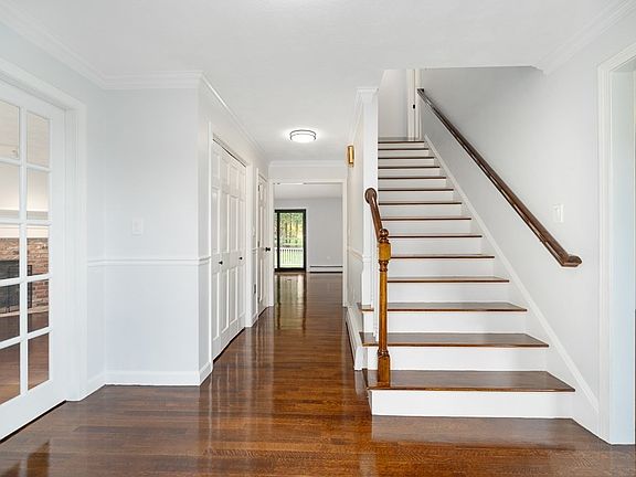 3rd image of 40 Sagamore St